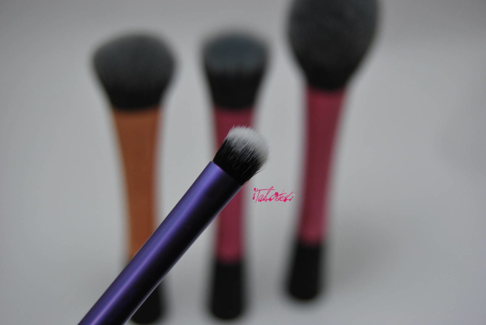 Real Techniques Brushes Mini Review